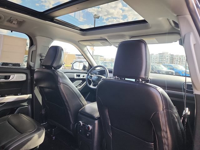 Certified 2024 Ford Explorer Limited w/ Limited Technology Package AWD/4WD image 19