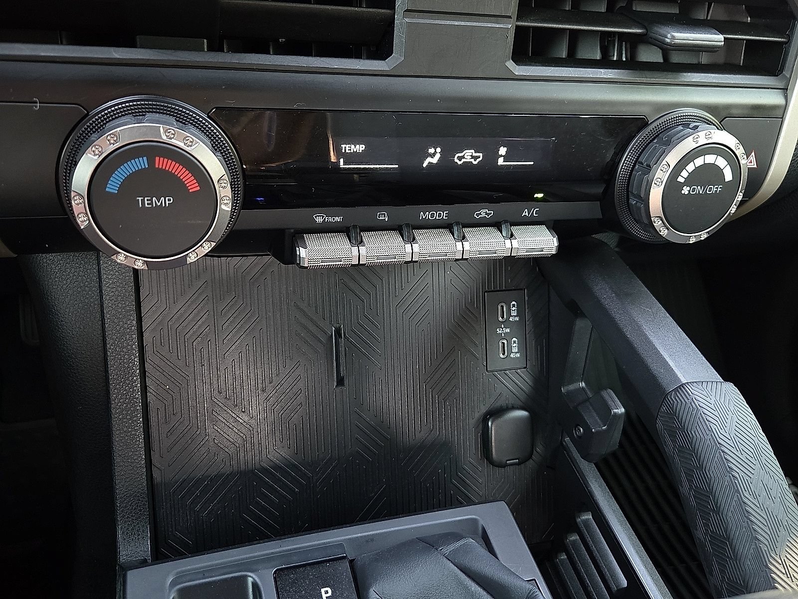 Used 2024 Toyota Tacoma SR5 AWD/4WD image 18