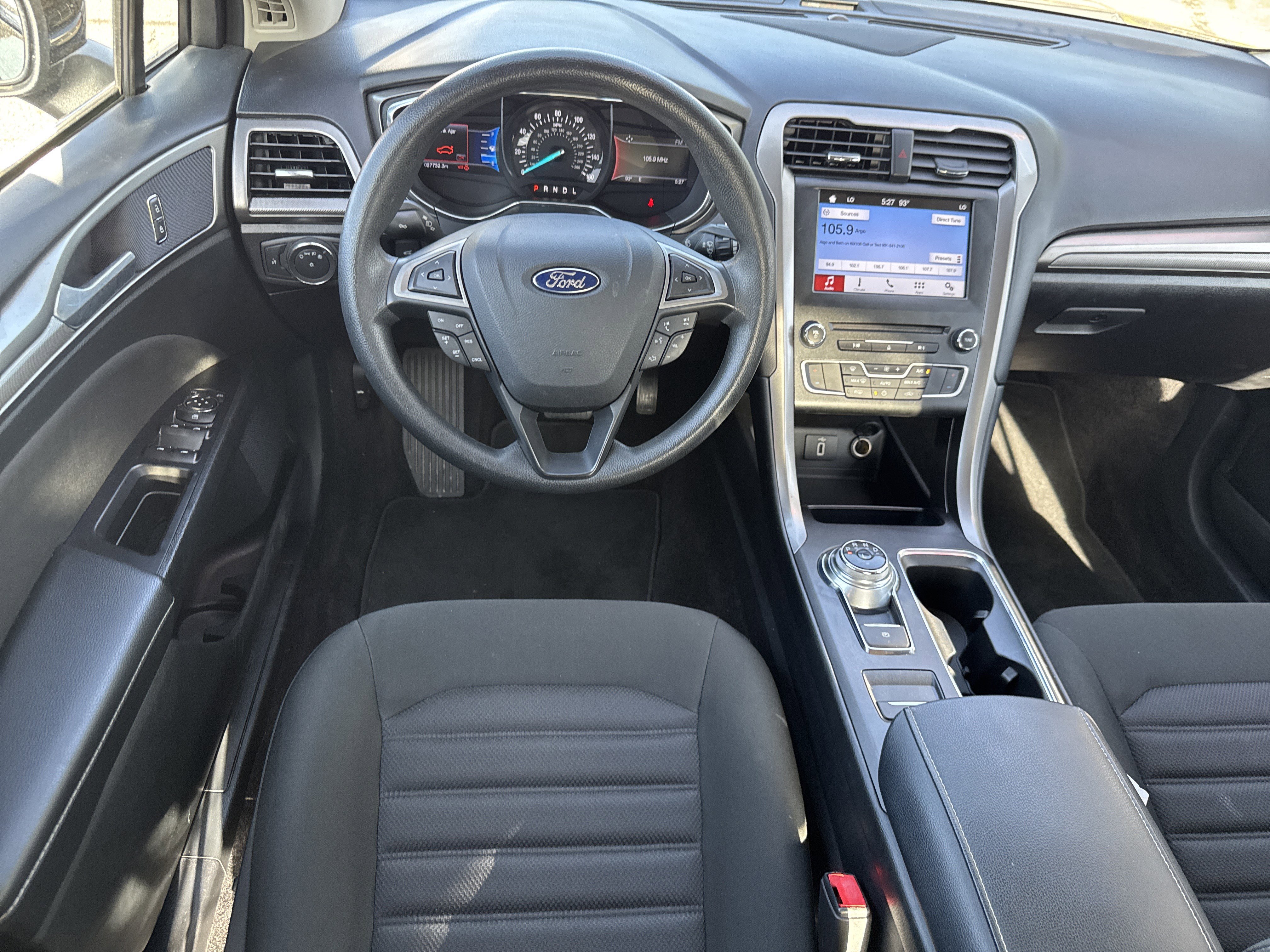 Certified 2017 Ford Fusion SE w/ Fusion SE Technology Package FWD image 12