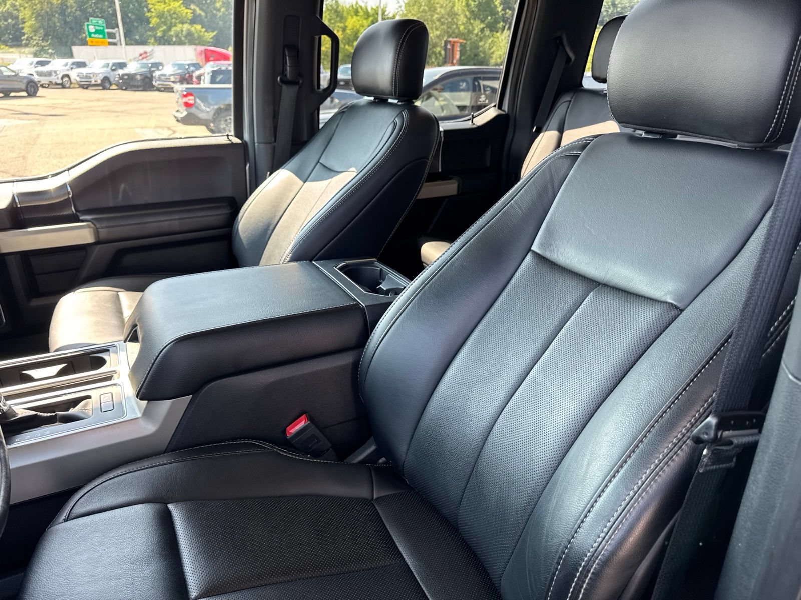 Certified 2019 Ford F150 Lariat w/ Equipment Group 502A Luxury AWD/4WD image 26