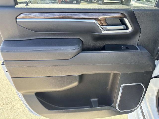 Used 2025 Chevrolet Silverado 2500 LT w/ Convenience Package image 13