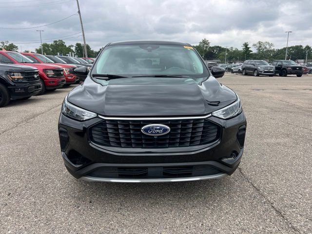 Certified 2023 Ford Escape Active w/ Tech Pack #2 AWD/4WD image 2