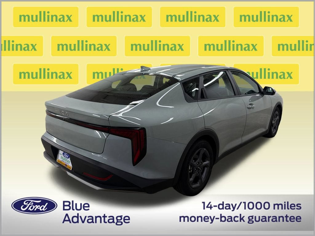 Used 2025 Kia K4 FWD image 3