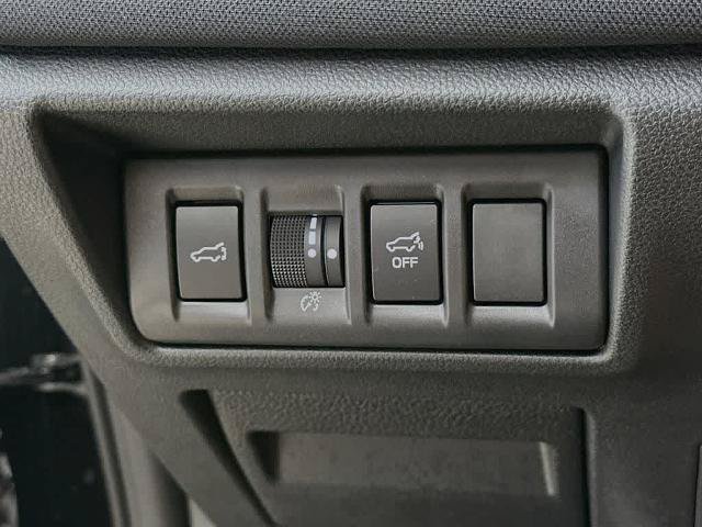 Used 2025 Subaru Outback Premium AWD/4WD image 26