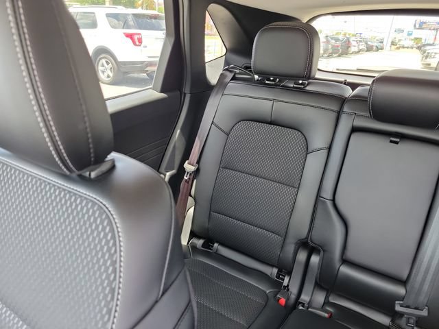 Certified 2025 Ford Escape SE FWD image 18