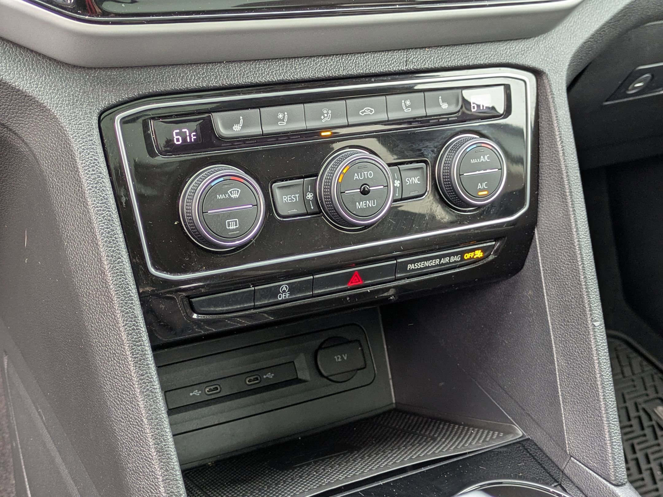 Used 2021 Volkswagen Atlas SEL Premium image 23