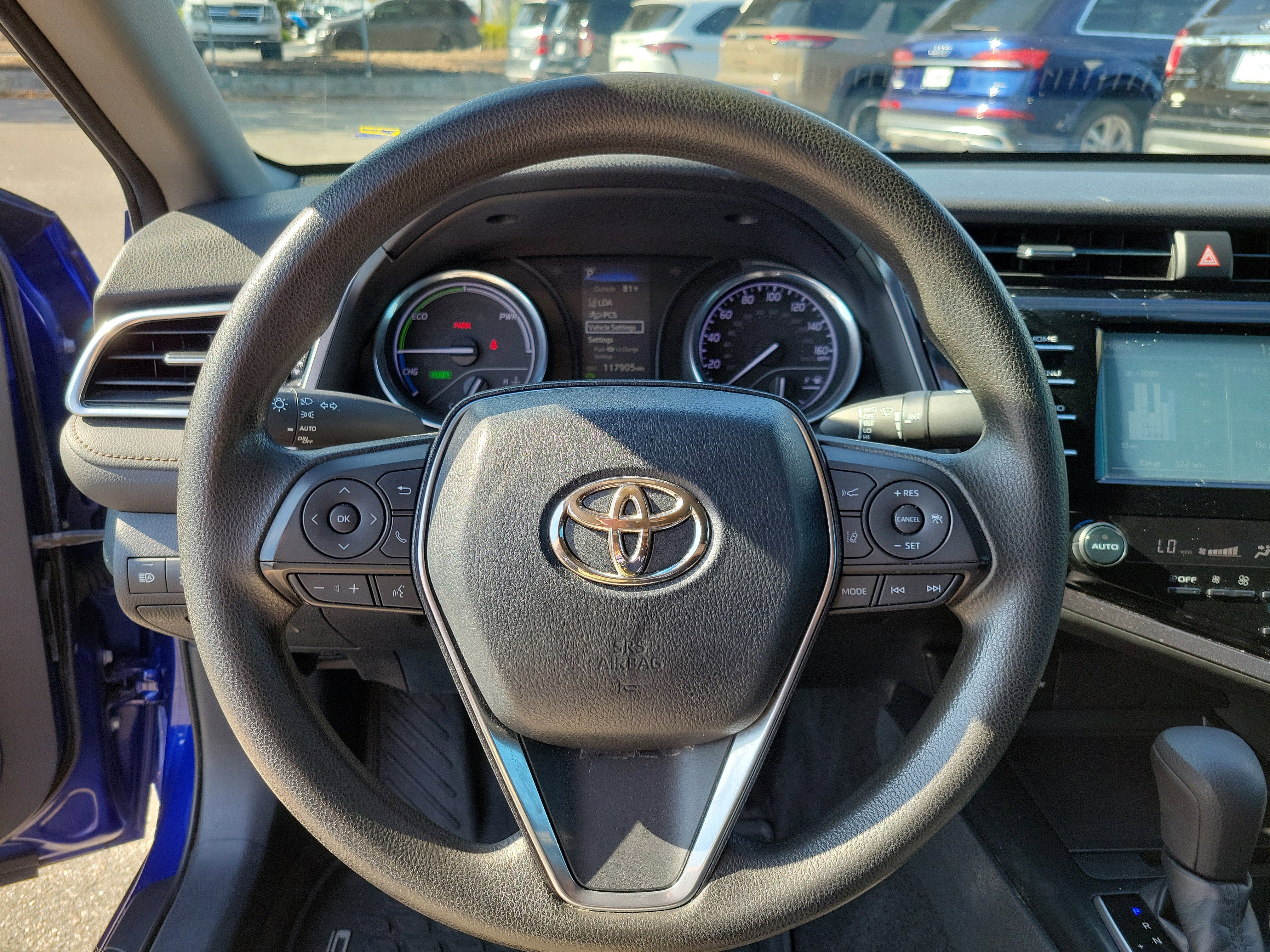 Used 2018 Toyota Camry LE image 11
