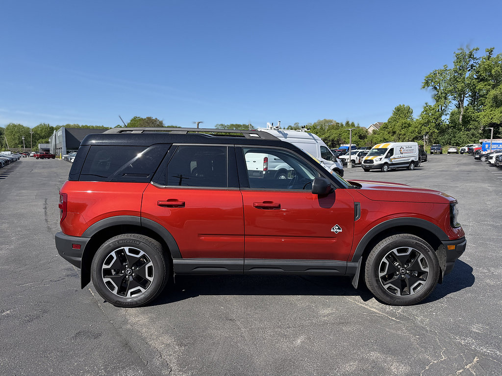 Certified 2023 Ford Bronco Sport Outer Banks AWD/4WD image 8