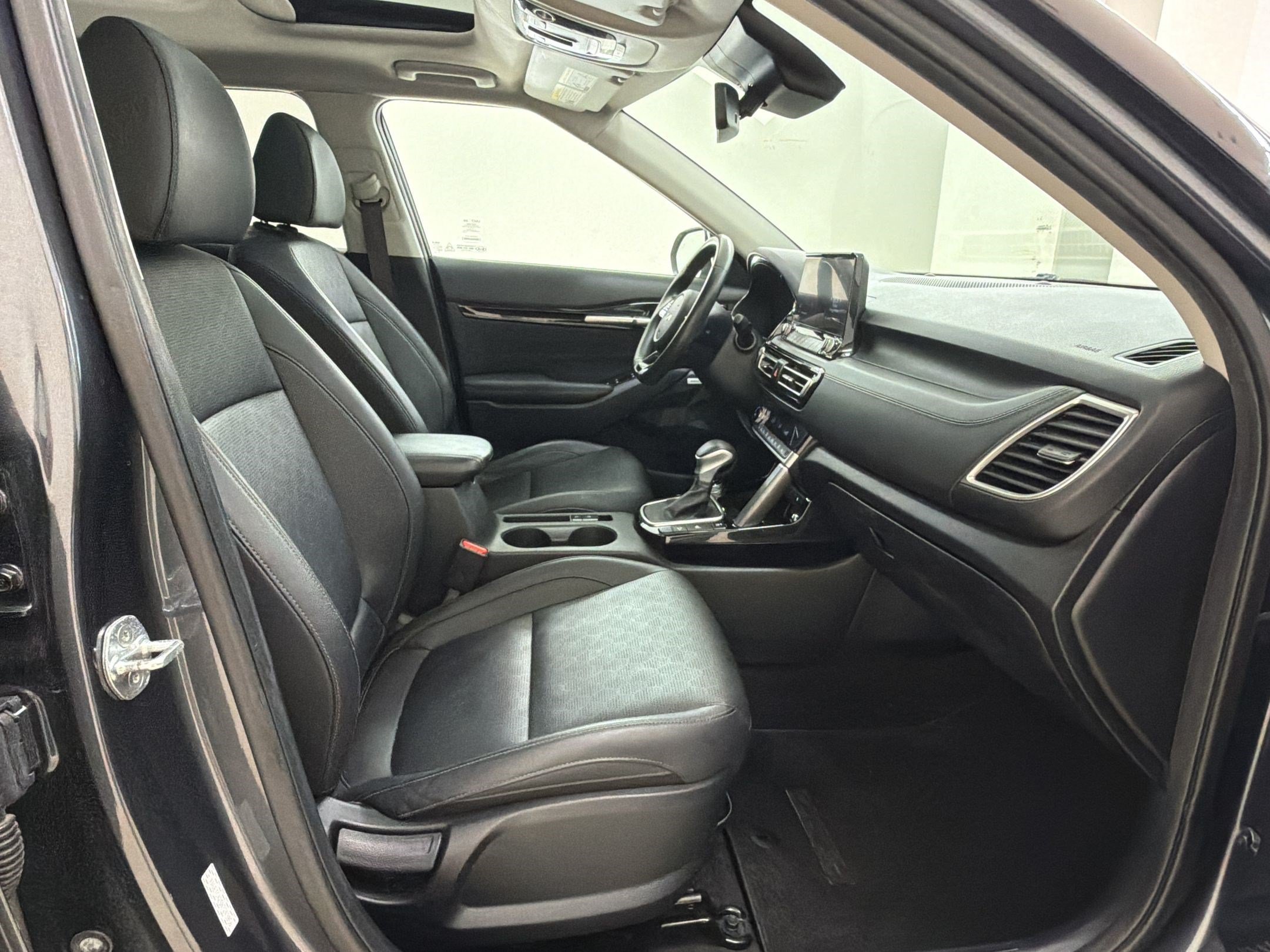 Used 2022 Kia Seltos SX w/ Sunroof Package AWD/4WD image 26