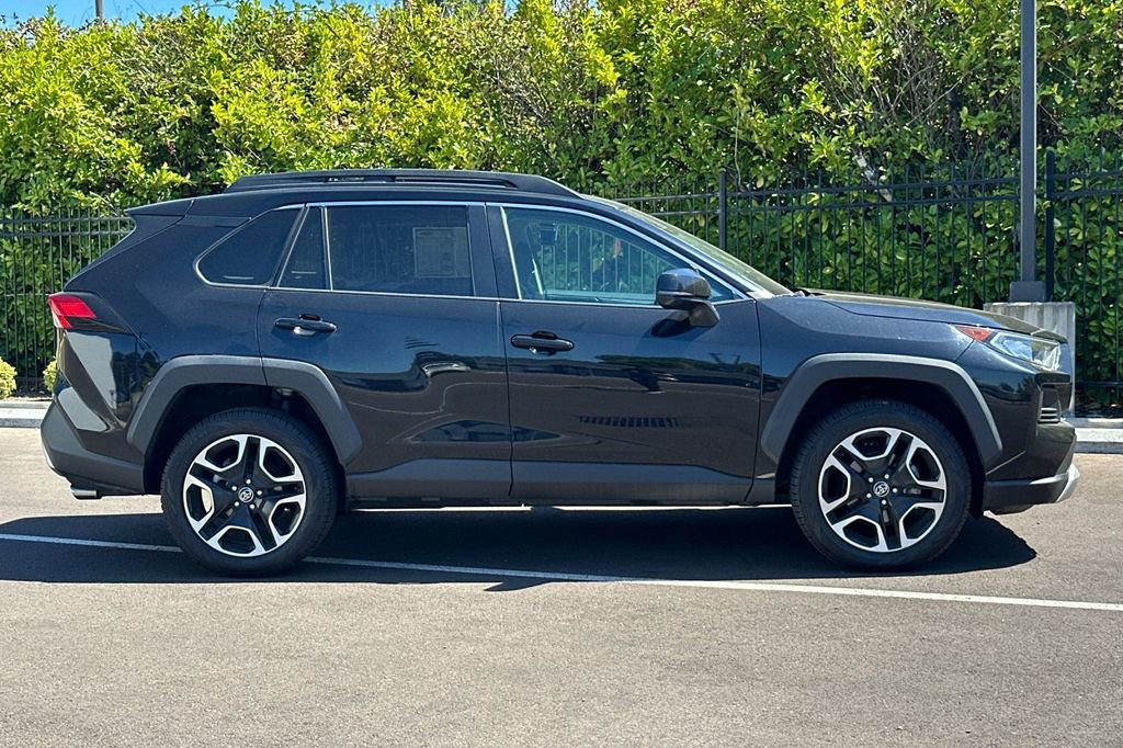 Used 2020 Toyota RAV4 Adventure AWD/4WD image 2
