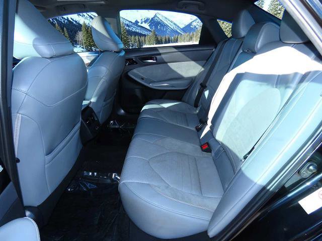 Used 2019 Toyota Avalon XSE w/ All Weather Liner Package image 17
