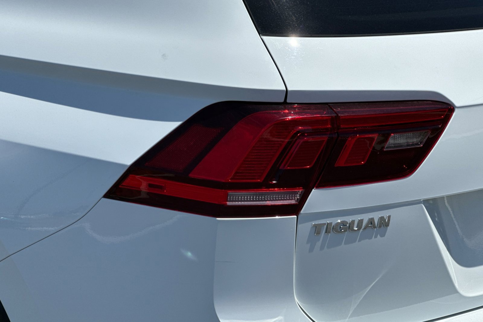 Used 2021 Volkswagen Tiguan S image 31