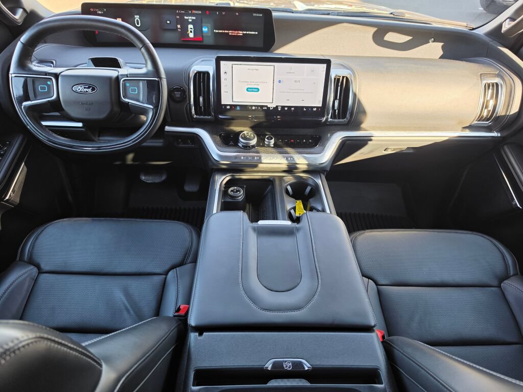 Certified 2025 Ford Expedition Max Platinum w/ Stealth Performance Package AWD/4WD image 14