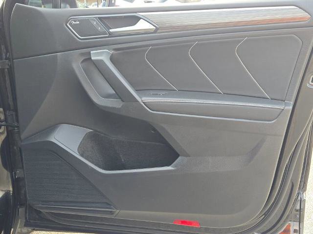 Used 2023 Volkswagen Tiguan SEL R-Line image 11