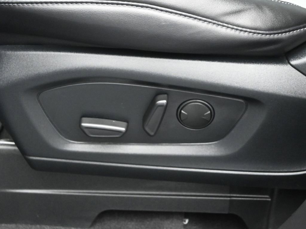 Certified 2023 Ford Explorer XLT w/ Equipment Group 202A image 10