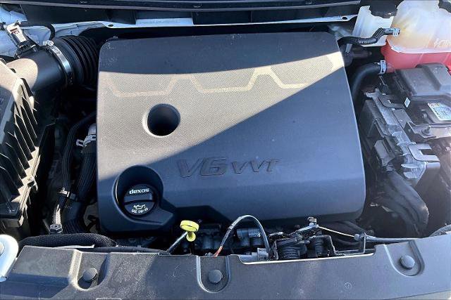 Used 2023 Chevrolet Traverse LT image 38