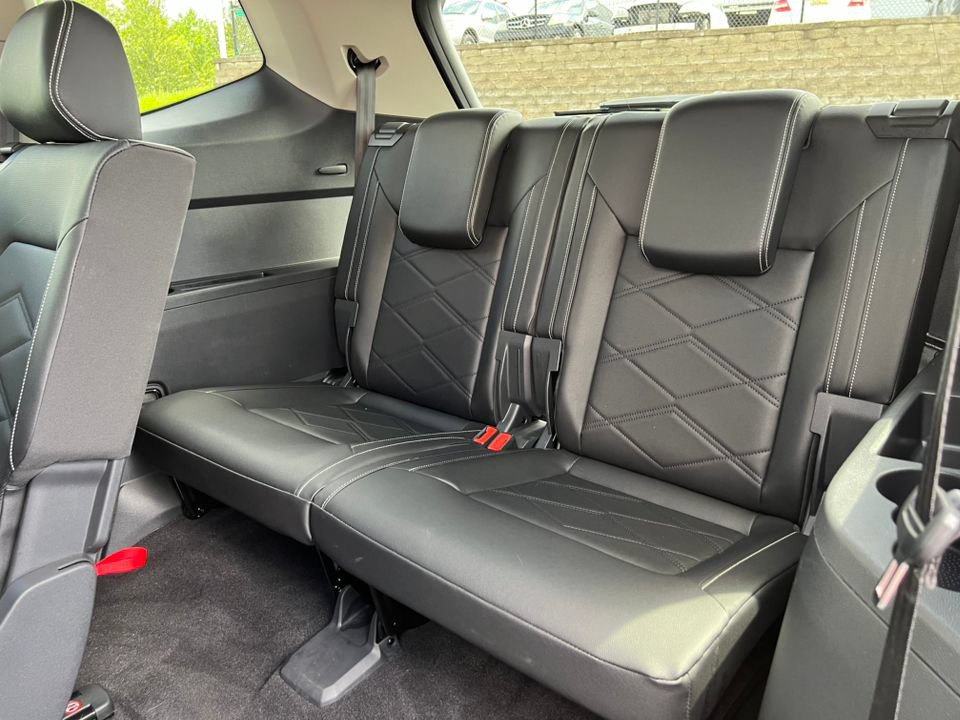 Used 2026 Volkswagen Atlas SE AWD/4WD image 6