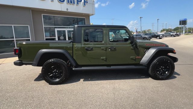 Used 2022 Jeep Gladiator Mojave w/ Cold Weather Group AWD/4WD image 2