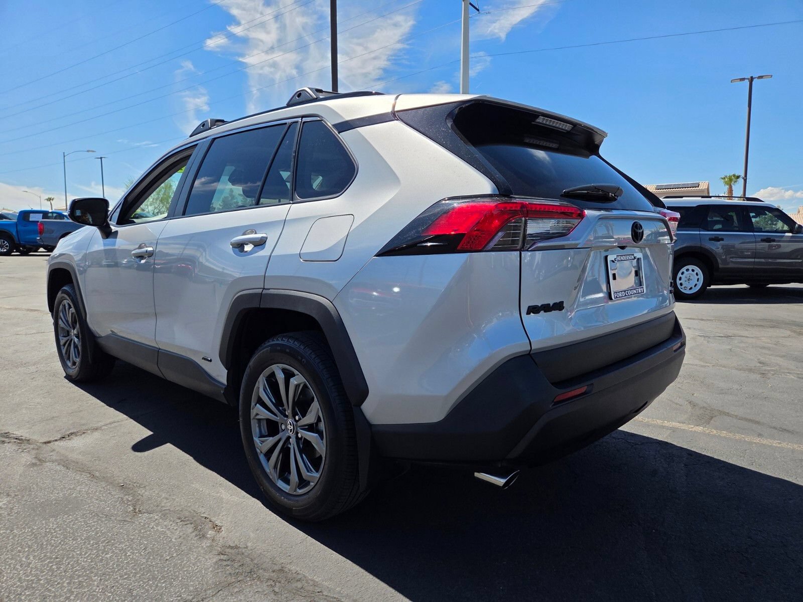 Used 2024 Toyota RAV4 XLE Premium w/ Weather Package AWD/4WD image 4