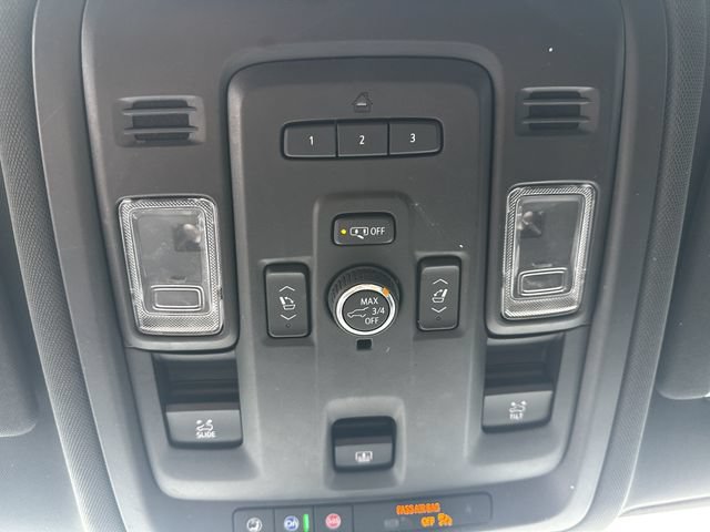 Used 2021 GMC Yukon XL SLT w/ SLT Luxury Plus Package AWD/4WD image 25