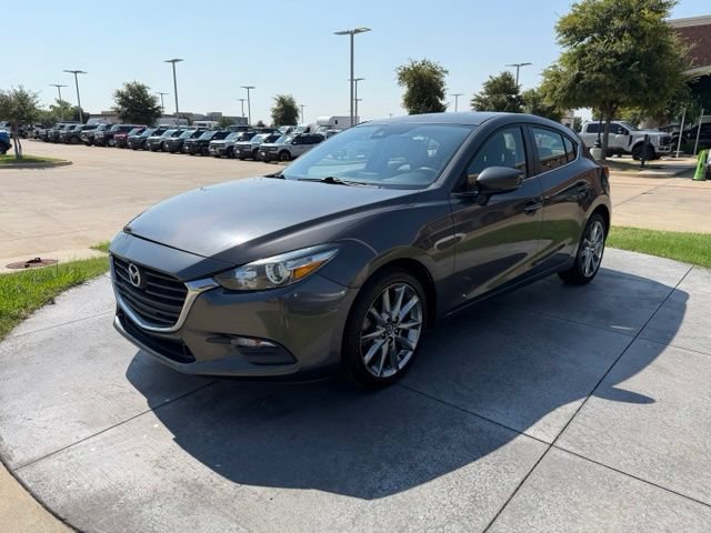 Used 2018 MAZDA MAZDA3 Touring FWD image 3