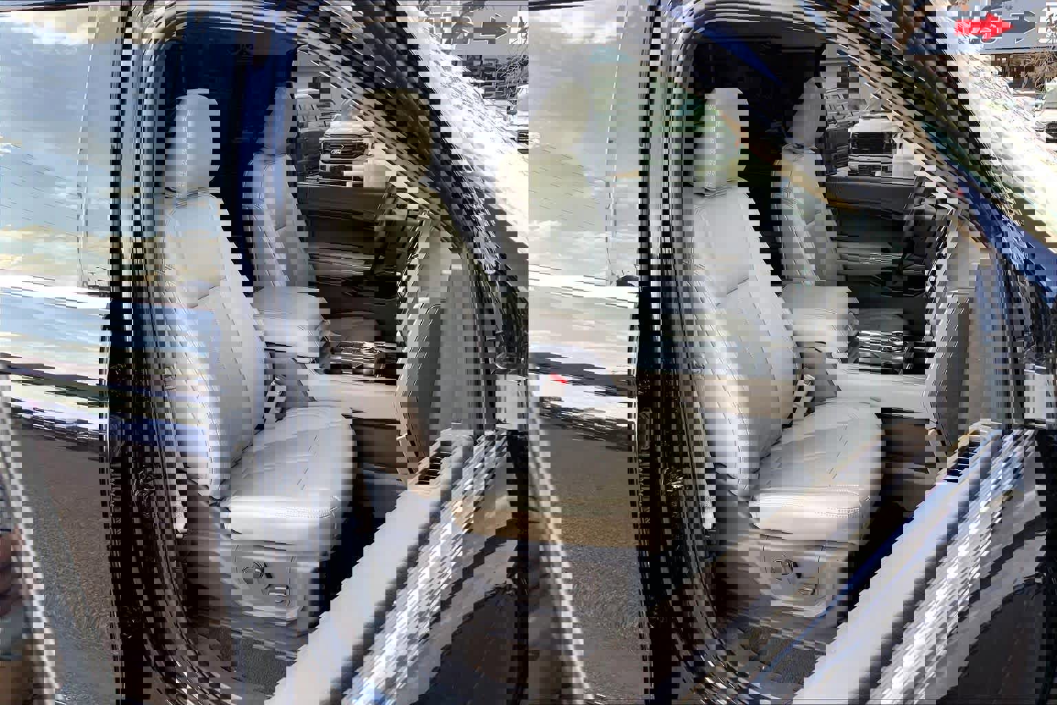 Certified 2021 Ford Expedition Max XLT image 11