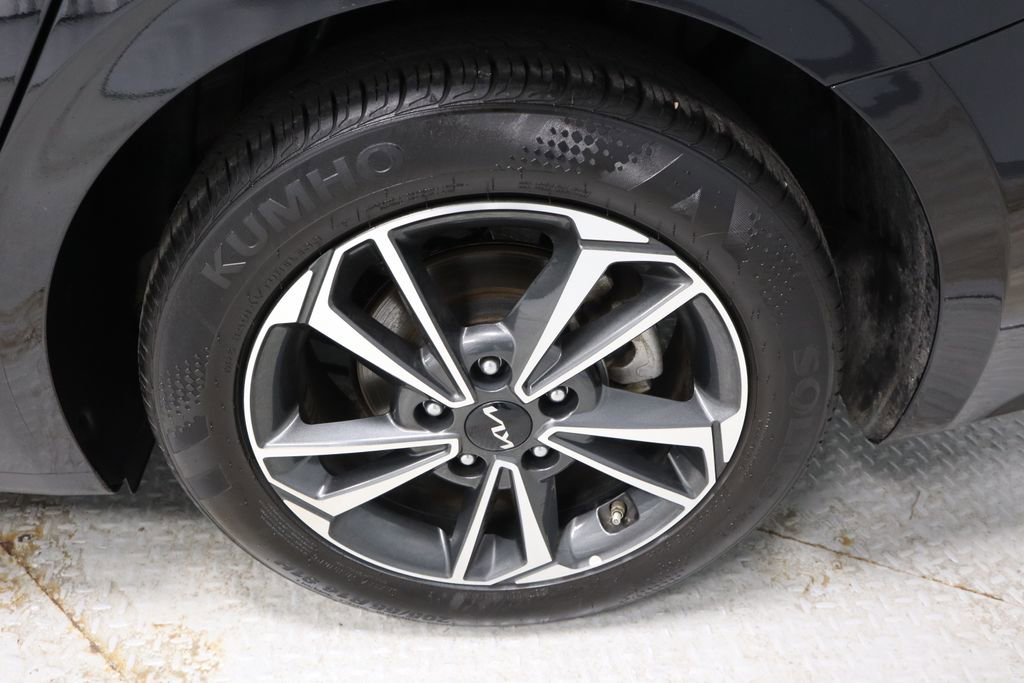 Used 2024 Kia Forte LXS image 18