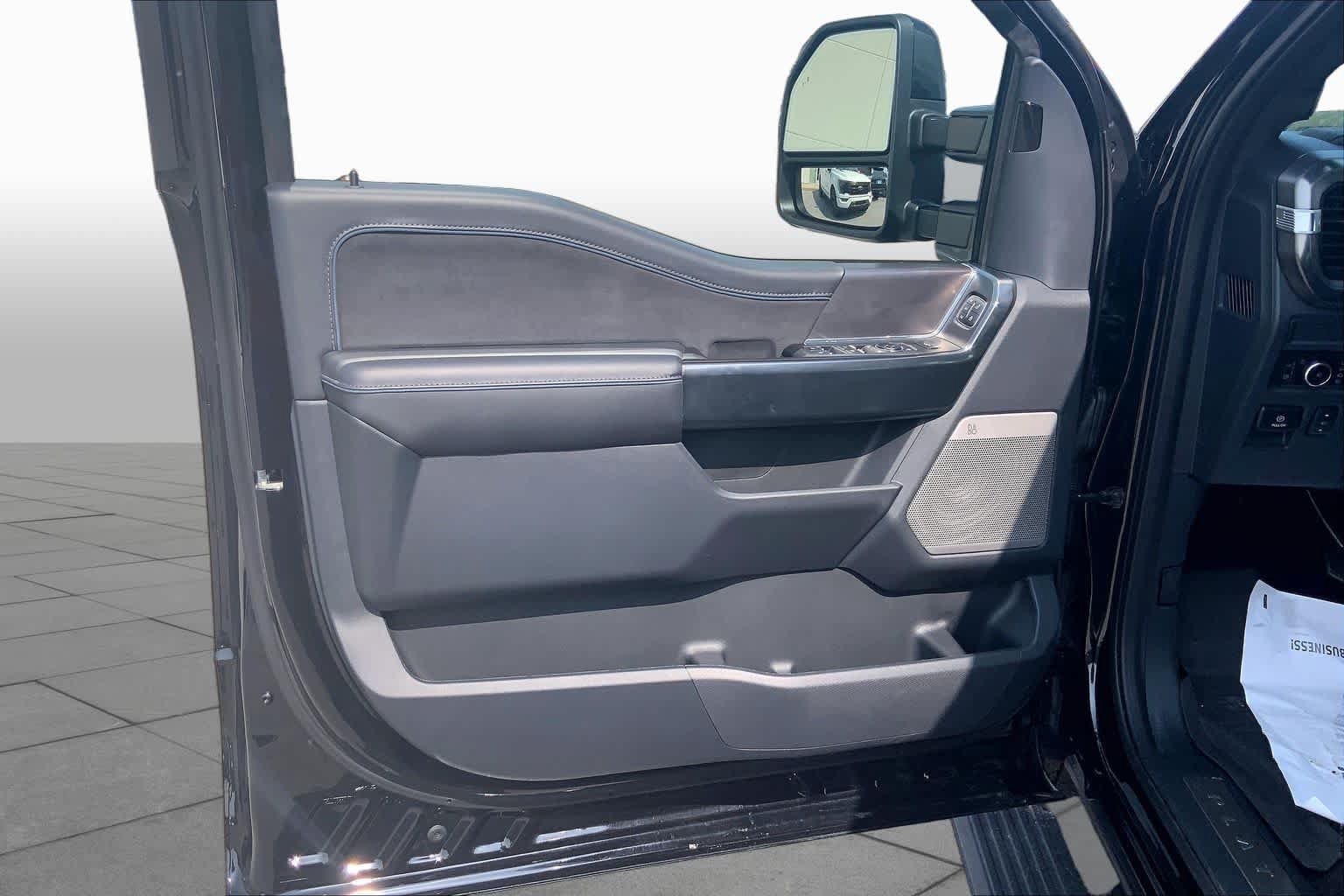 Certified 2025 Ford F150 Platinum AWD/4WD image 22