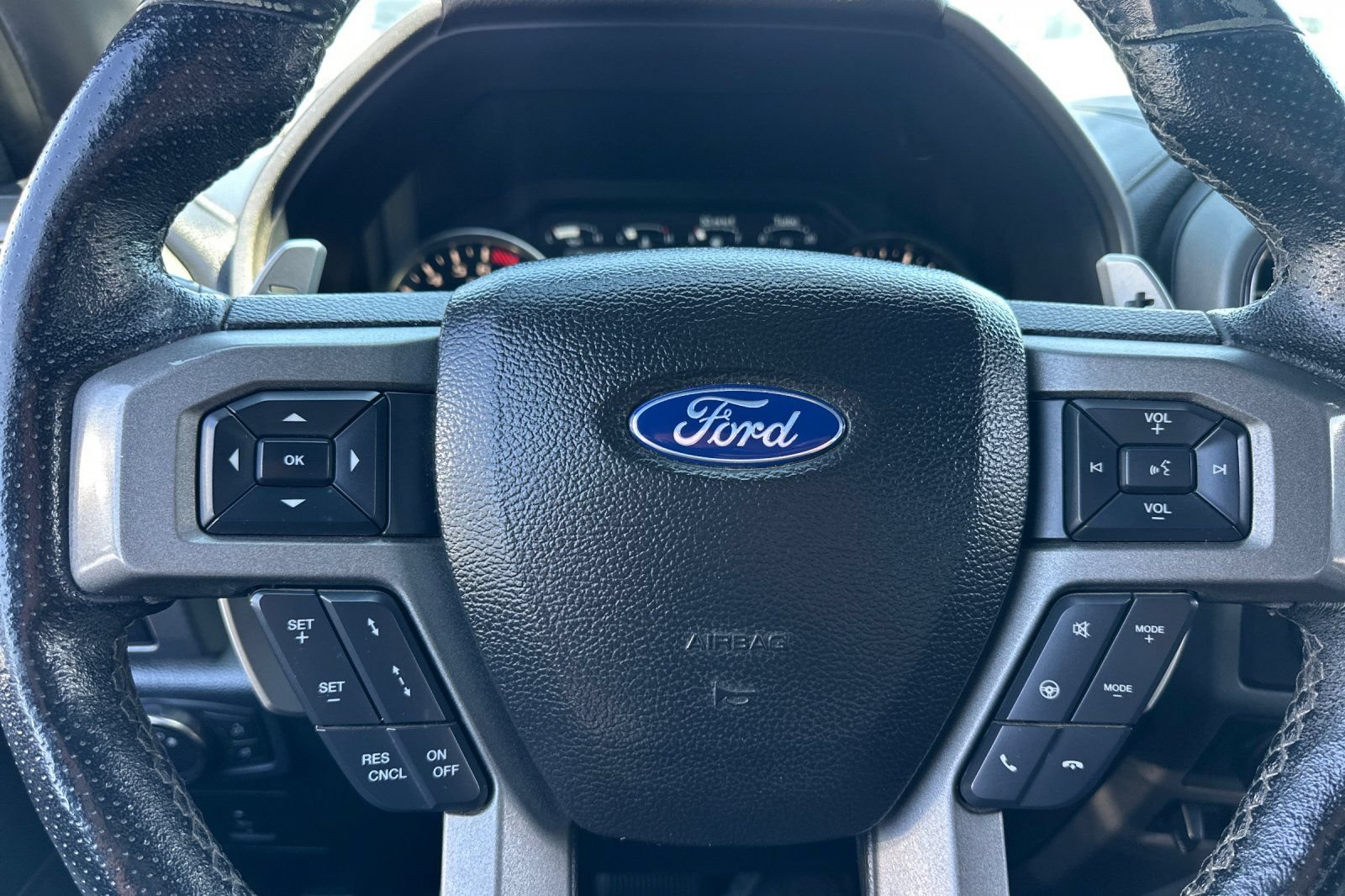 Certified 2017 Ford F150 Raptor w/ Equipment Group 802A Luxury AWD/4WD image 24