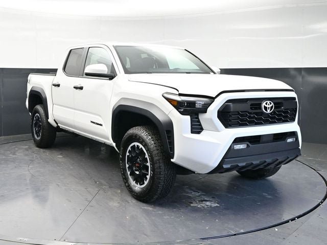 Used 2024 Toyota Tacoma TRD Off-Road AWD/4WD image 6