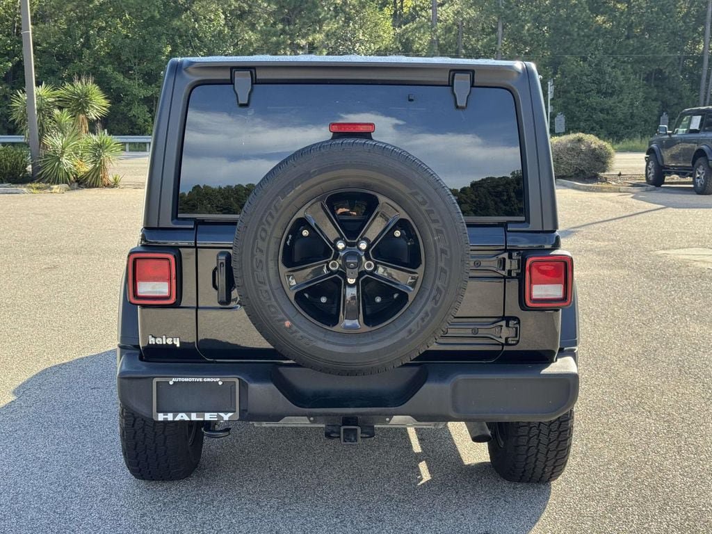 Used 2022 Jeep Wrangler Unlimited Sport AWD/4WD image 23