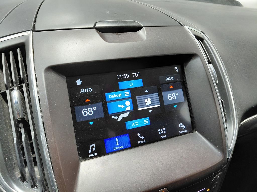 Certified 2018 Ford Edge Titanium AWD/4WD image 32
