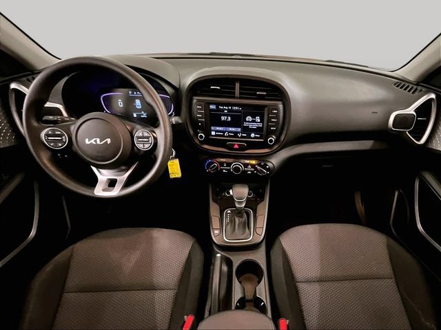 Used 2023 Kia Soul LX w/ LX Technology Package FWD image 14
