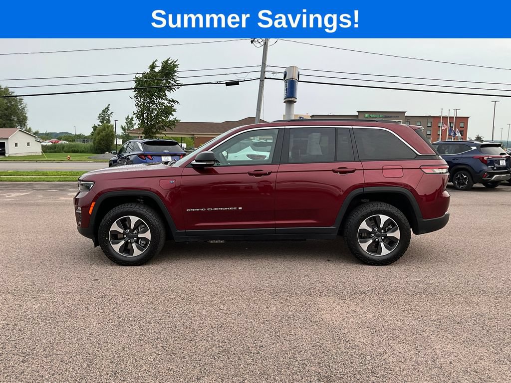 Used 2024 Jeep Grand Cherokee Limited 4xe AWD/4WD image 4