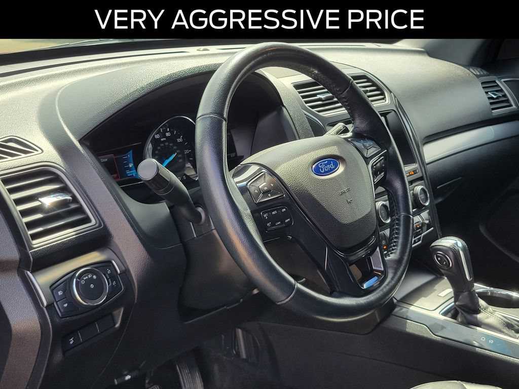 Certified 2018 Ford Explorer XLT w/ Equipment Group 202A AWD/4WD image 21