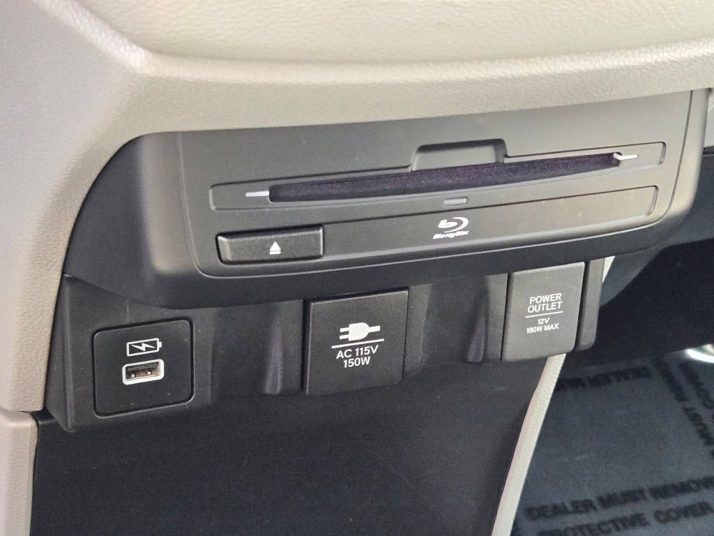 Used 2024 Honda Odyssey Touring image 30