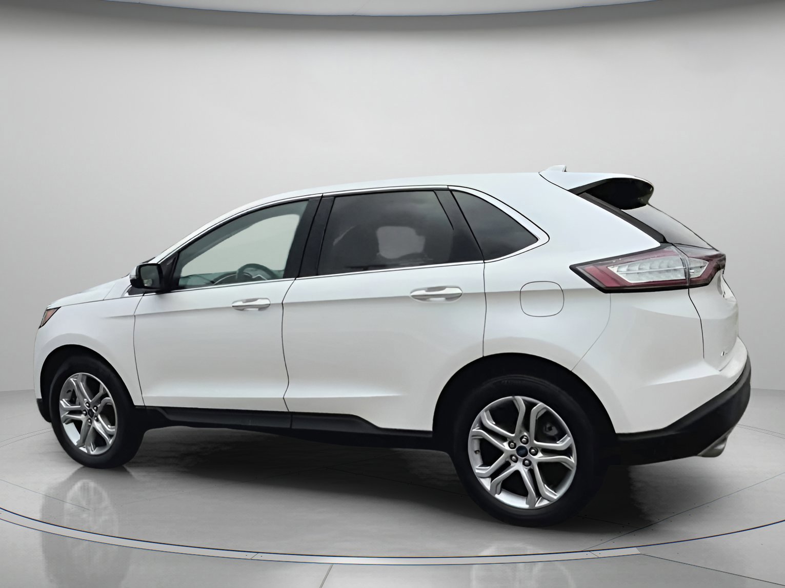 Certified 2018 Ford Edge Titanium w/ Ford Safe & Smart Package image 11