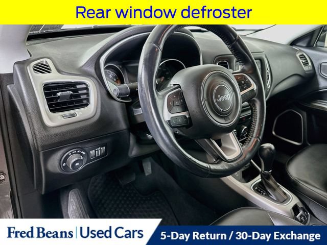 Used 2018 Jeep Compass Latitude w/ Cold Weather Group AWD/4WD image 12