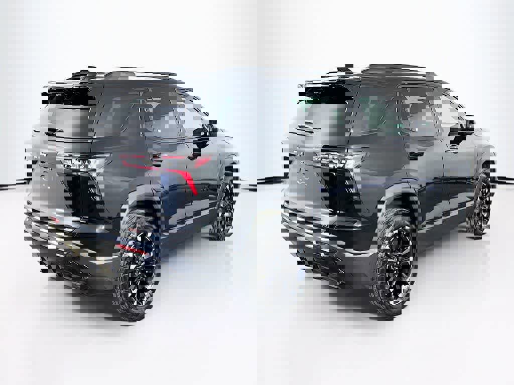 Used 2025 Chevrolet Equinox RS w/ Safety and Technology Package image 5