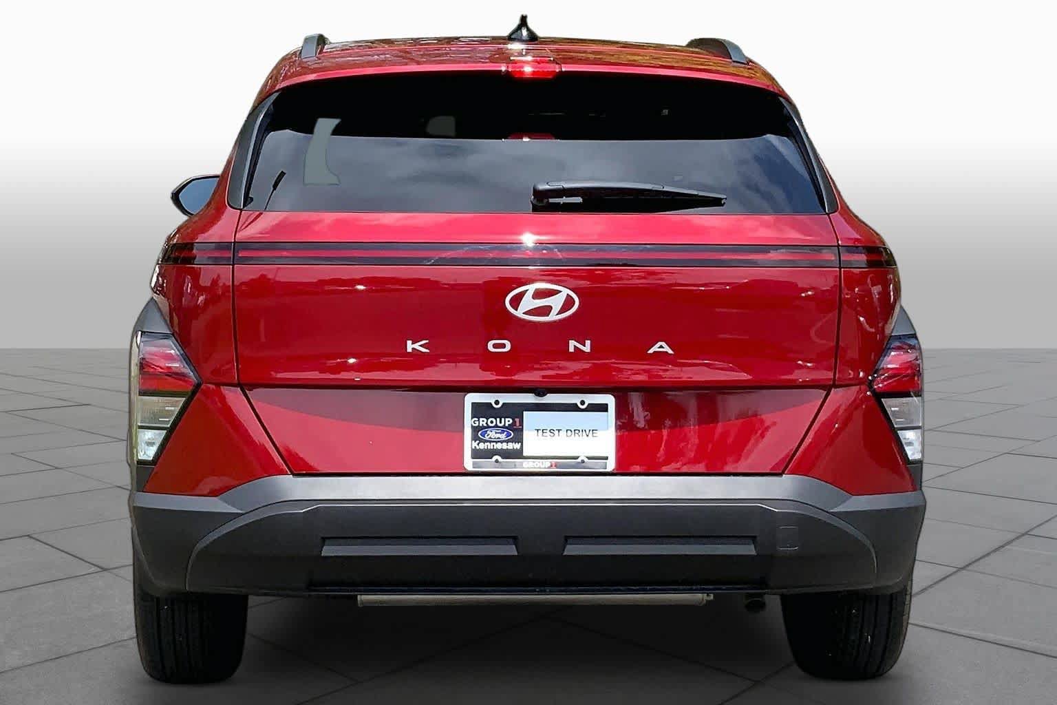 Used 2025 Hyundai Kona SEL FWD image 5
