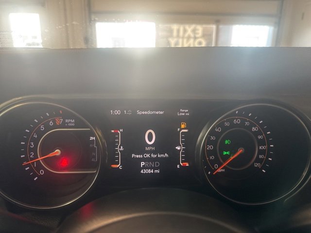 Used 2020 Jeep Wrangler Unlimited Sahara w/ Uconnect 4C Nav & Sound Group image 13