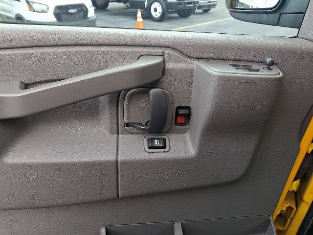 Used 2021 GMC Savana 3500 w/ Power Convenience Package RWD image 11