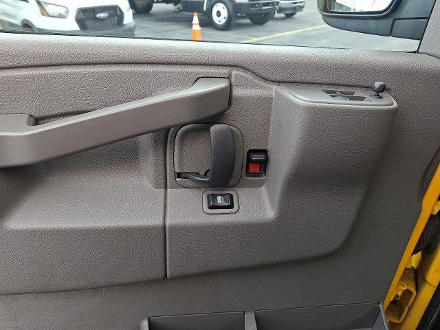 Used 2021 GMC Savana 3500 w/ Power Convenience Package RWD image 11