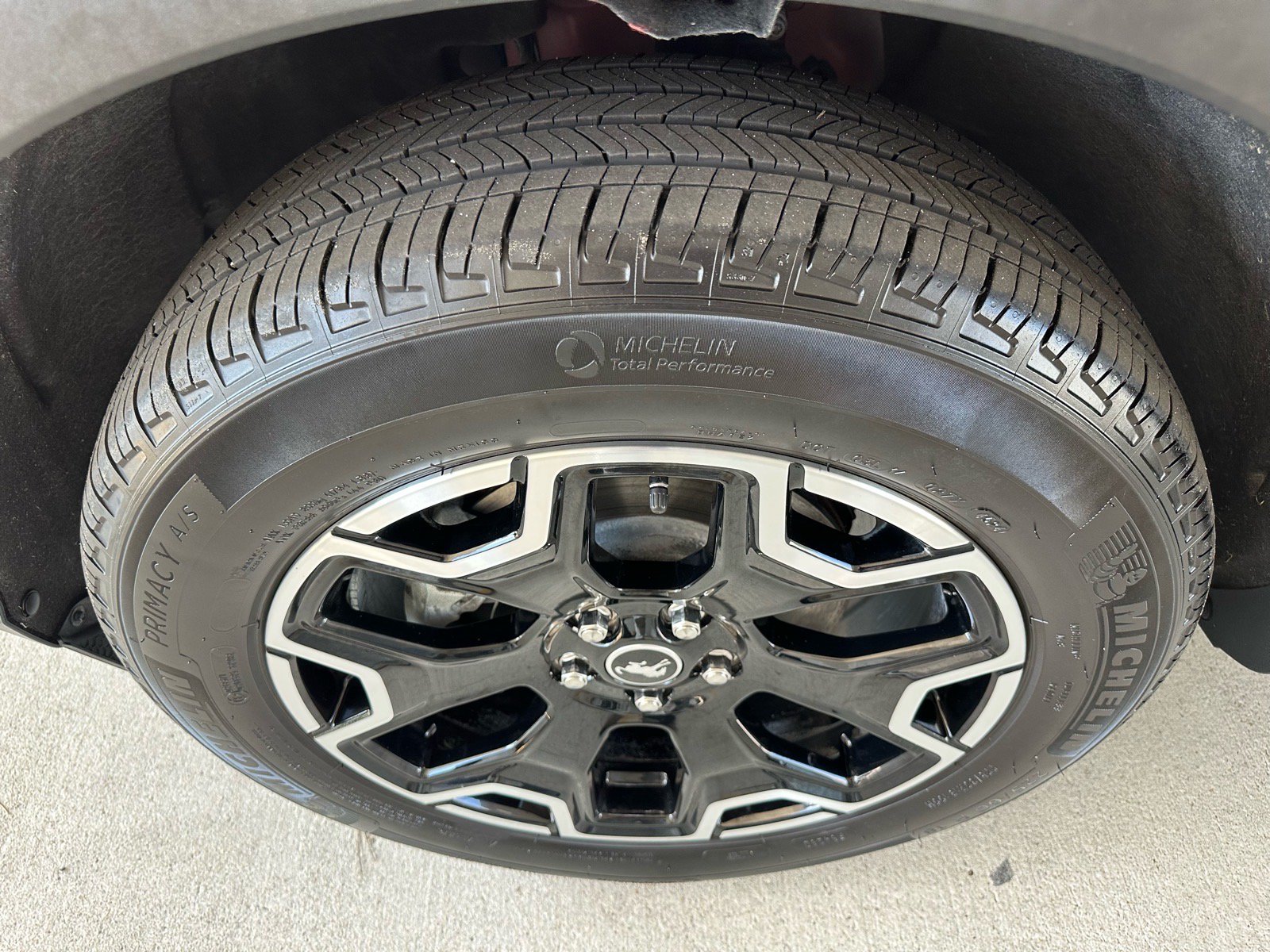 Certified 2025 Ford Bronco Sport Outer Banks w/ Outer Banks Tech Package+ AWD/4WD image 9