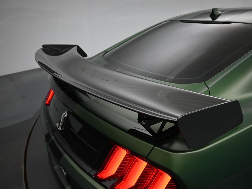 Certified 2022 Ford Mustang Shelby GT500 w/ Carbon Fiber Track Pack image 49