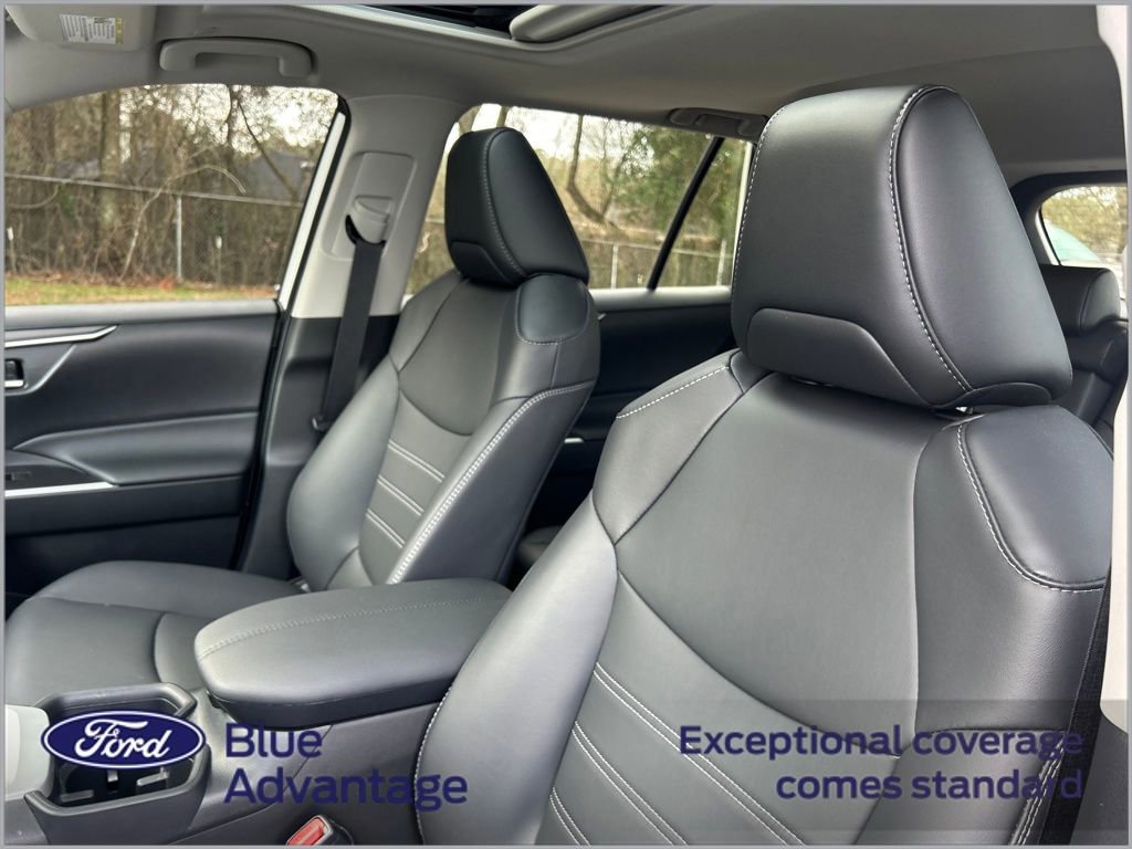 Used 2025 Toyota RAV4 XLE Premium image 11