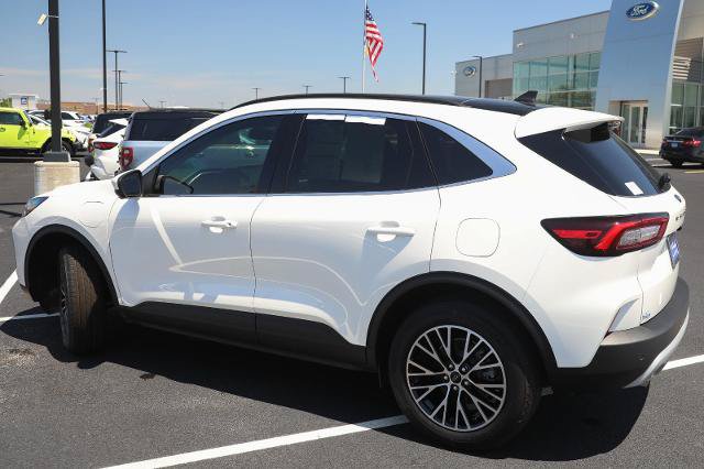 Certified 2025 Ford Escape SE w/ PHEV Premium Package FWD image 15
