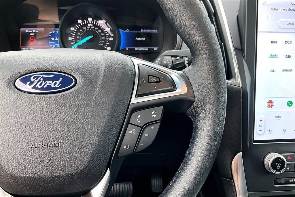 Certified 2024 Ford Edge Titanium w/ Equipment Group 301A AWD/4WD image 19