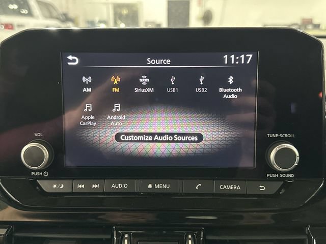 Used 2025 Nissan Pathfinder SV FWD image 16