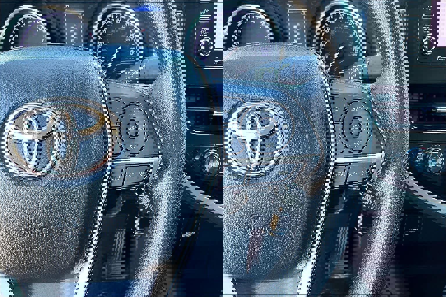 Used 2023 Toyota Camry LE image 25